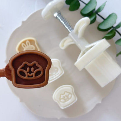 2 Piece Rabbit And Squirrel Pattern Mold