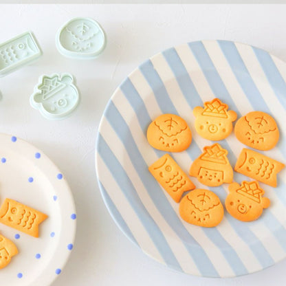 4 Pieces Children's Day Biscuit Mold