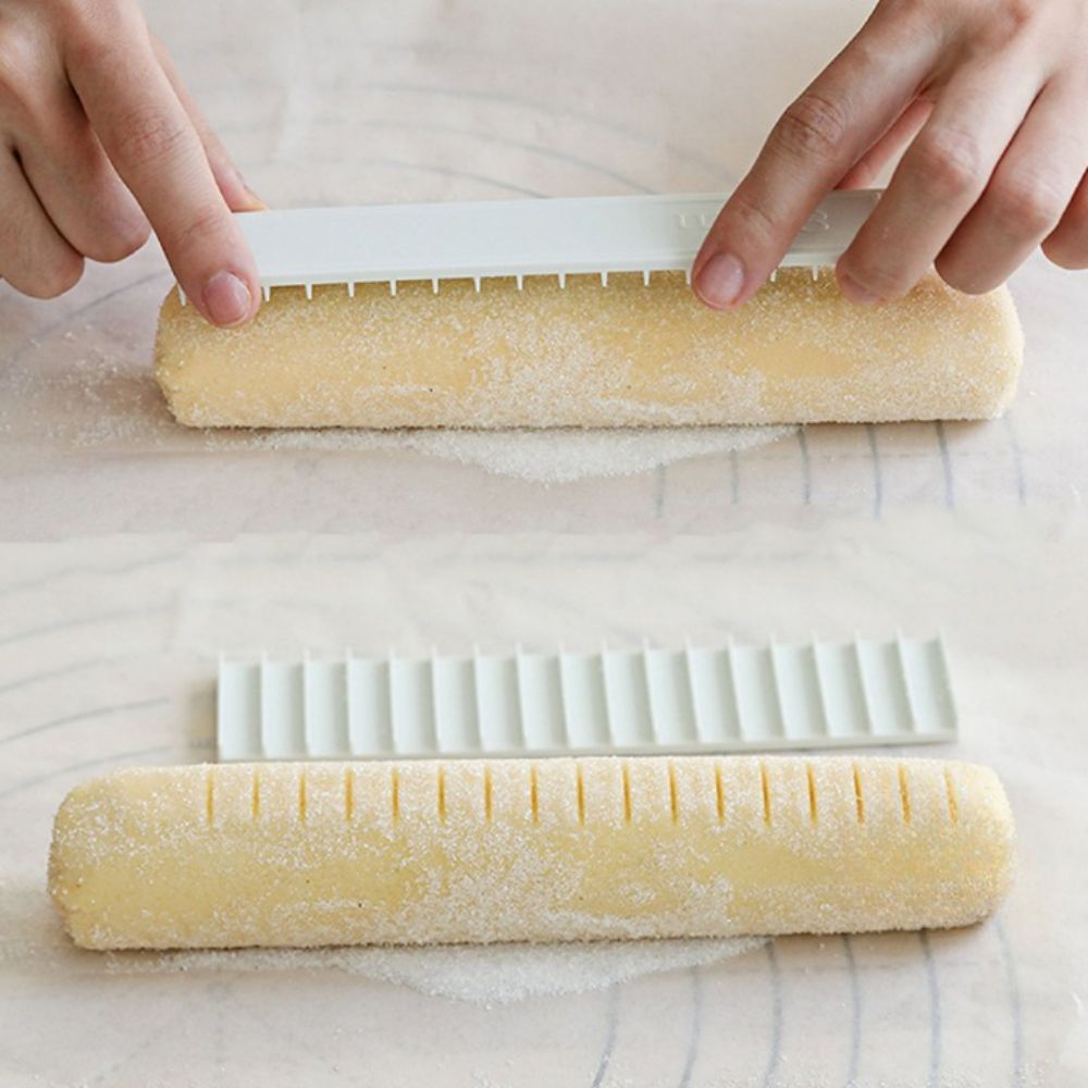 8 Pieces Plastic Biscuit Cake Rolling Mold