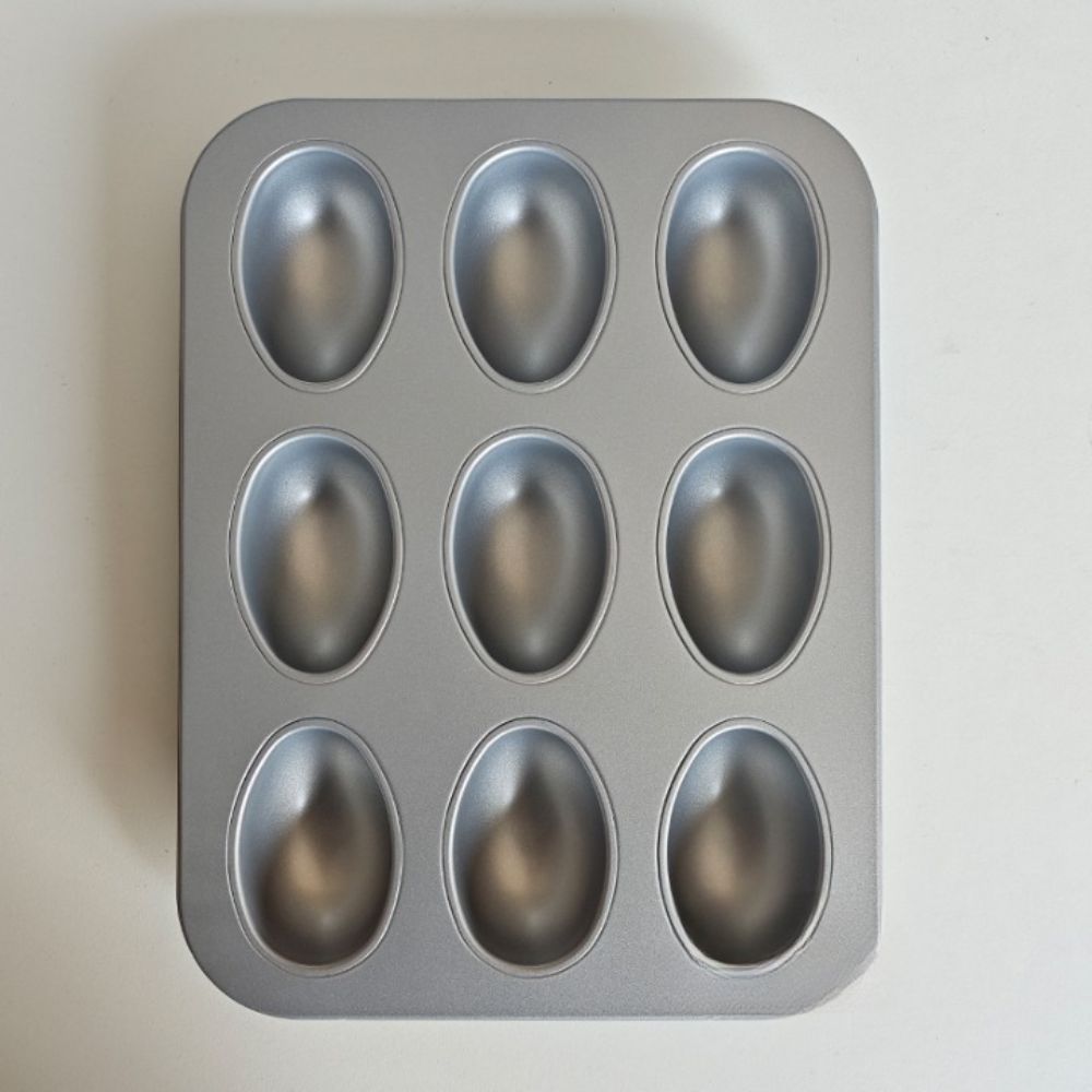 9 Cavity Egg Shape Bakeware Mold