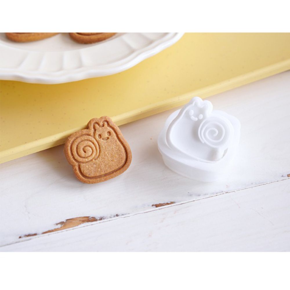 9 Pieces Pastoral Style Biscuit Mold