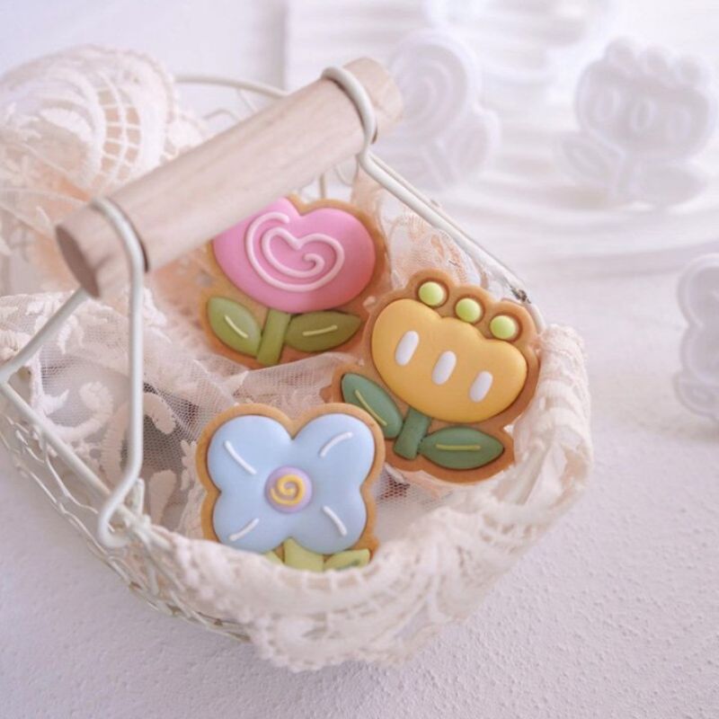 Cookie Mold Cake Decoration