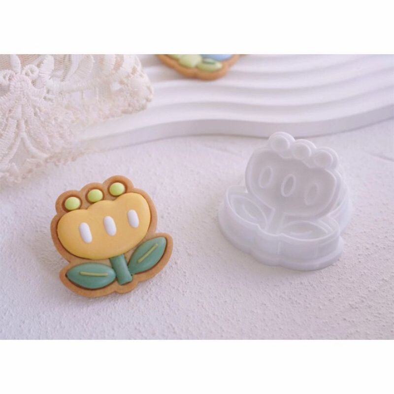 Cookie Mold Cake Decoration