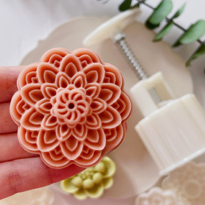 Lotus Tradition Mooncake Mold