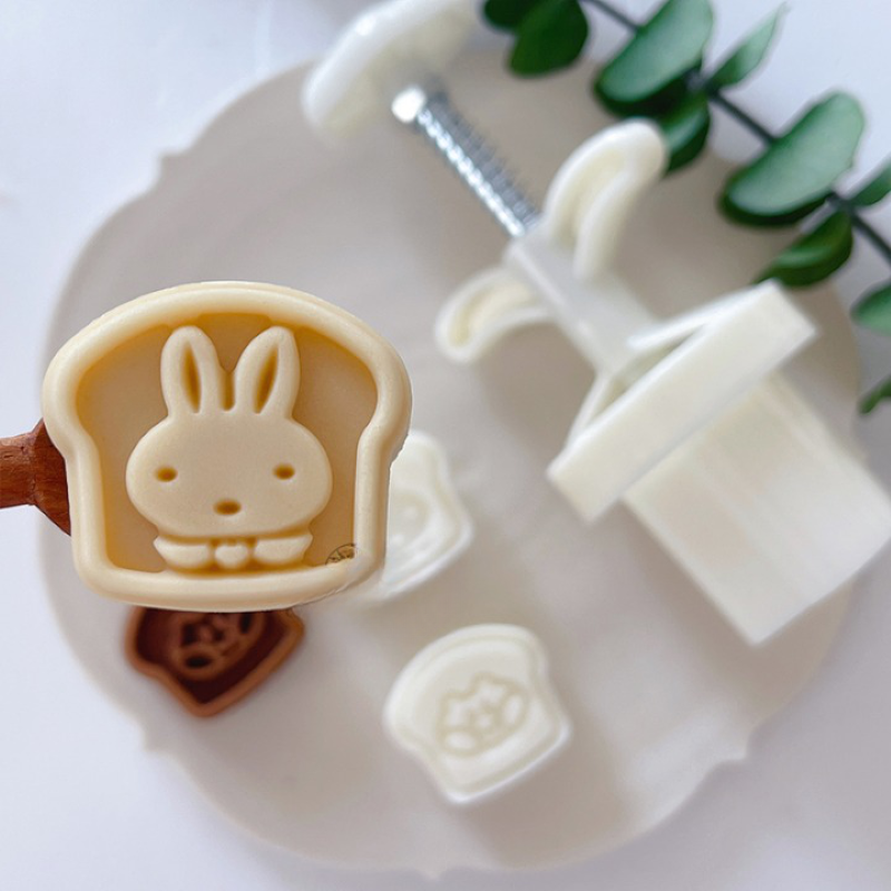 Toast Rabbit And Squirrel Pattern Mooncake Mold