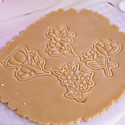 Tulip Shaped Frosted Biscuit Mold