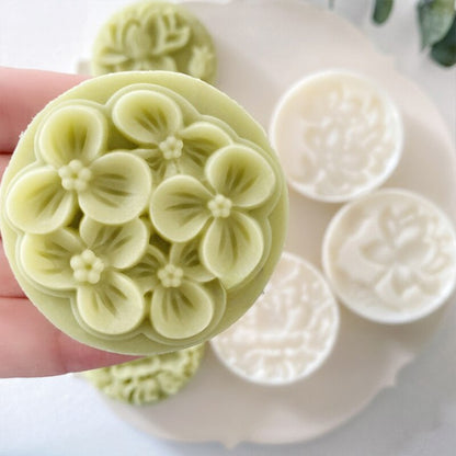 Flower Shape Round Mooncake Mold